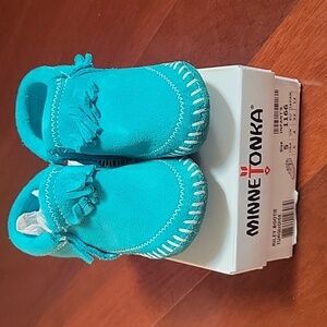EUC Minnetonka Riley Turquoise Booties